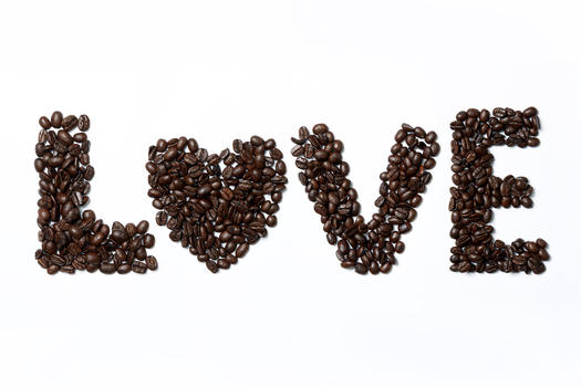 咖啡豆组成love字母图片素材免费下载