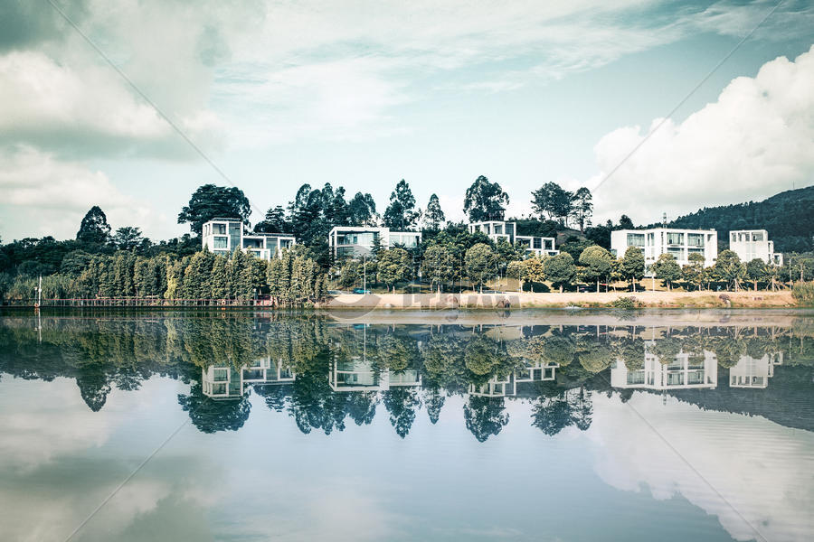 湖光山色的美丽风景图片素材免费下载