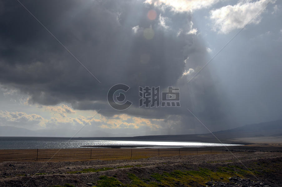 新疆赛里木湖耶稣光风景摄影图片素材免费下载