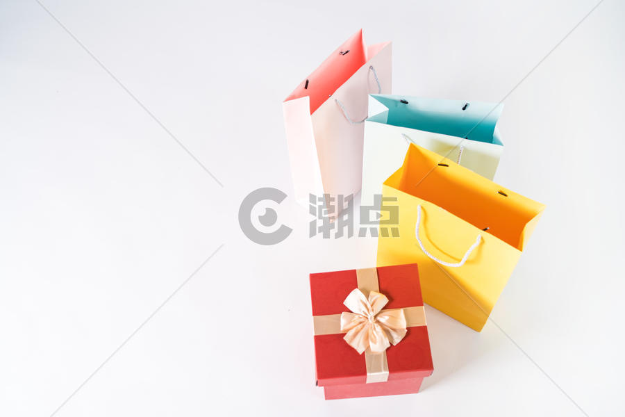 购物袋与礼物盒图片素材免费下载