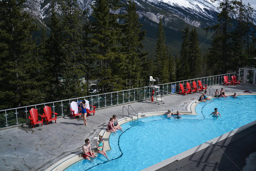 阳光滑雪度假村温泉酒店泳池图片素材免费下载