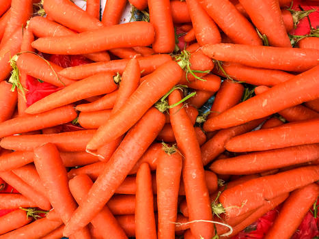 超市过年期间农副食品采购胡萝卜图片素材免费下载