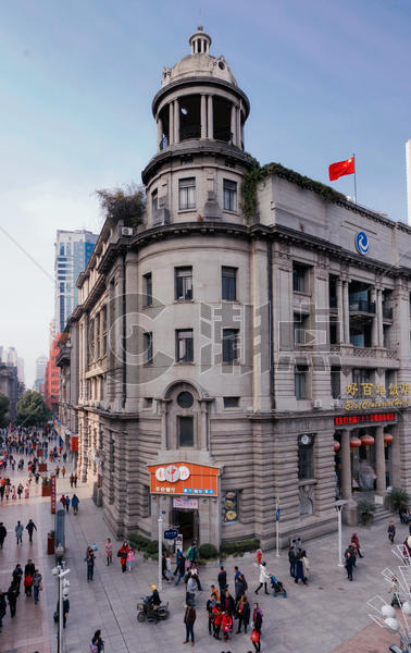 武汉步行街上老建筑图片素材免费下载