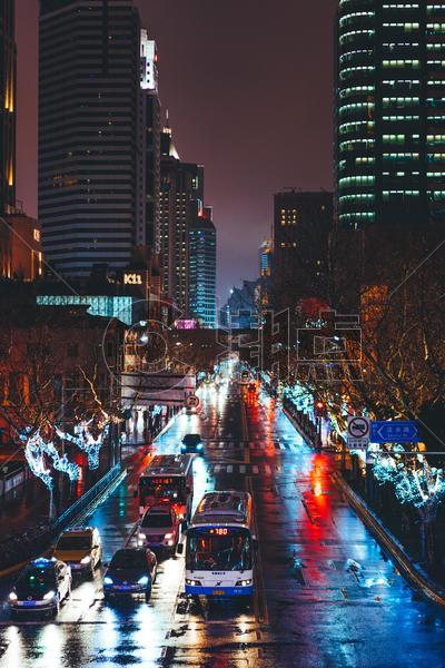 城市道路夜景图片素材免费下载