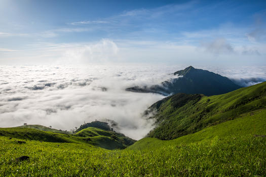 高山云海景观图片素材免费下载