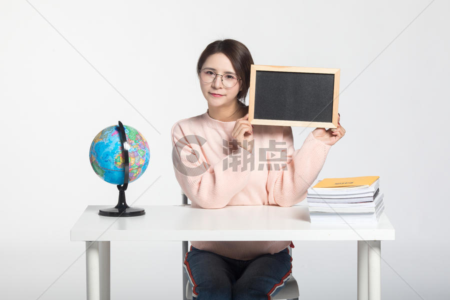 可爱的女学生图片素材免费下载