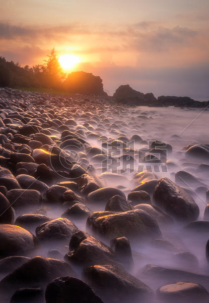海边鹅卵石图片素材免费下载