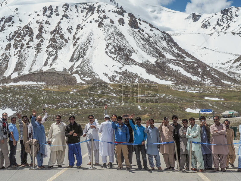 新疆巴基斯坦边境红其拉甫国门图片素材免费下载
