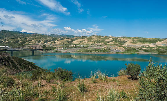 新疆湖泊自然风光图片素材免费下载