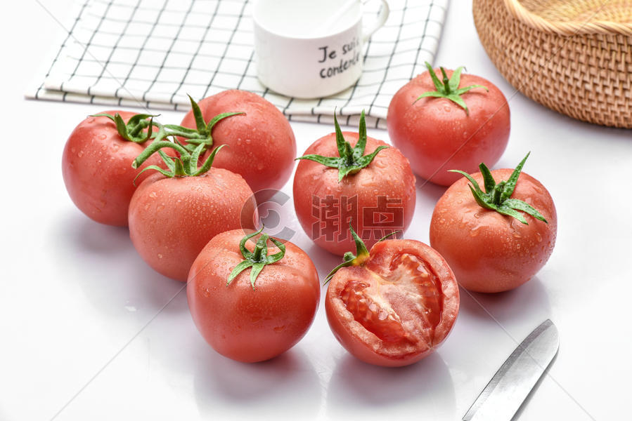 新鲜的西红柿图片素材免费下载