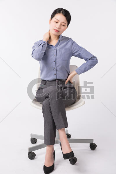职场女性腰酸背痛图片素材免费下载