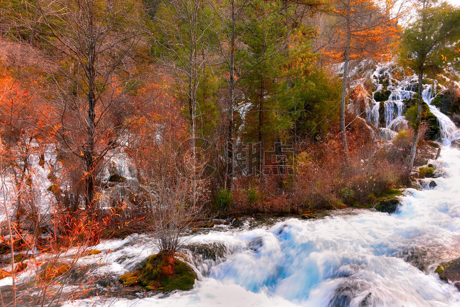 秋天的瀑布图片素材免费下载