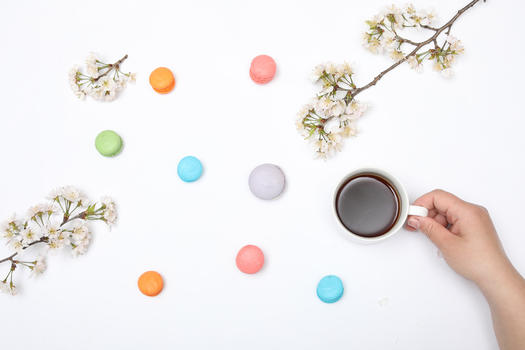 樱花和马卡龙的下午茶图片素材免费下载