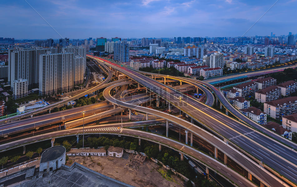 上海城市错综复杂的高架桥图片素材免费下载