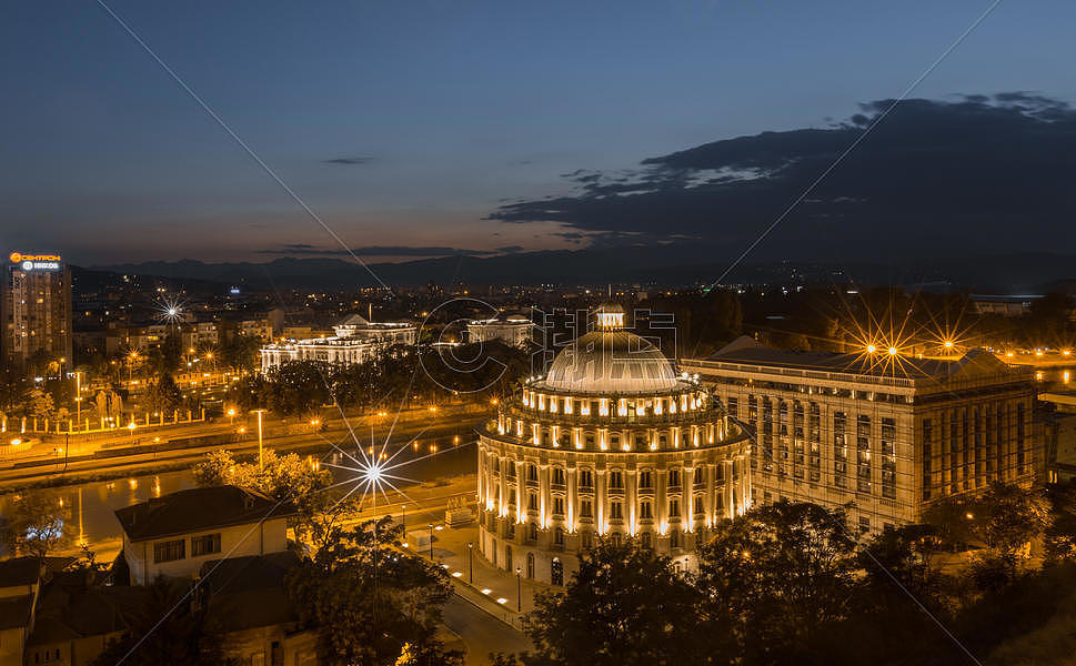 欧洲城市夜景天际线图片素材免费下载
