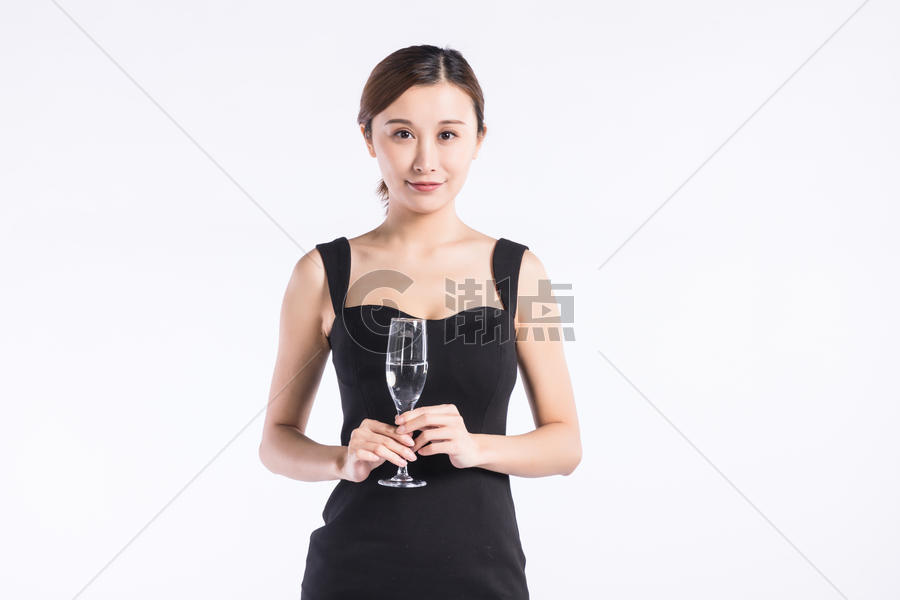 青年职业女性喝酒图片素材免费下载