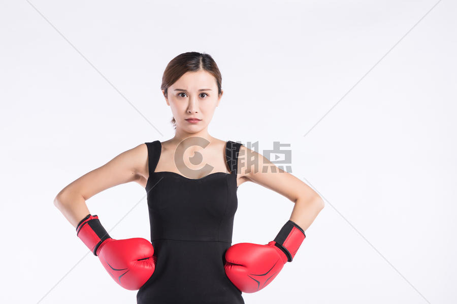 青年职业女性拳击图片素材免费下载