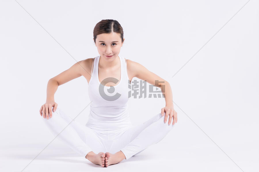 健康的女人在做瑜伽图片素材免费下载