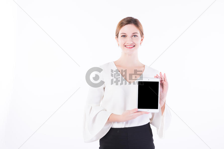 外国女性白领展示平板电脑 图片素材免费下载