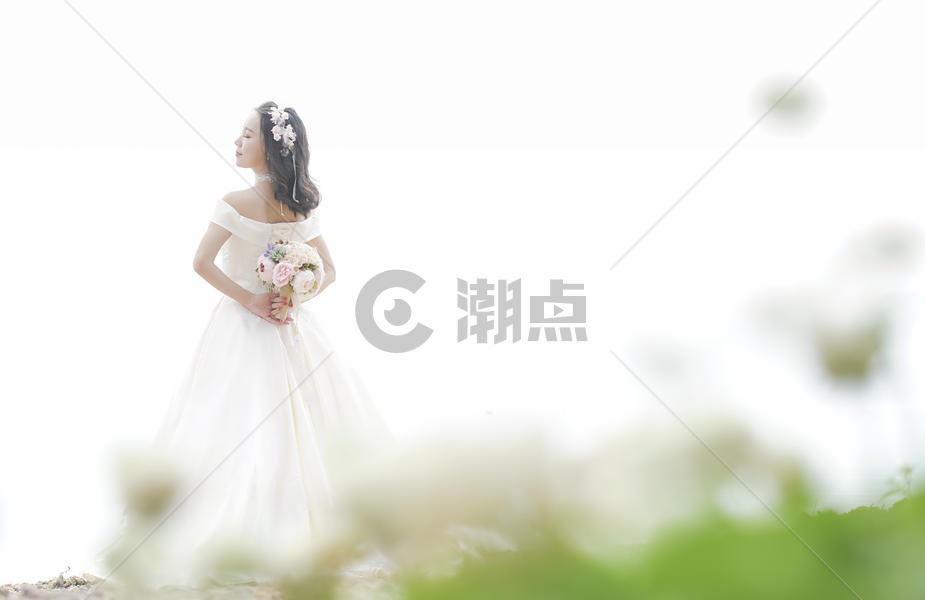 新娘婚纱背影图片素材免费下载
