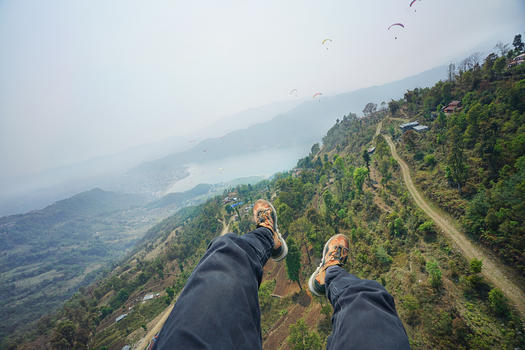 尼泊尔博卡拉滑翔伞航拍图片素材免费下载