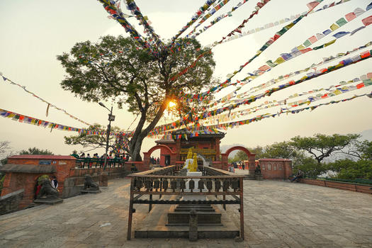 尼泊尔寺庙经幡图片素材免费下载