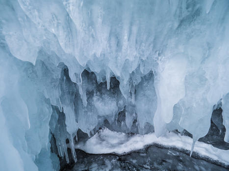 贝加尔湖冰柱图片素材免费下载