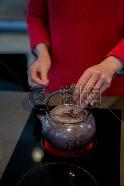 中国传统女性茶艺师煮茶照片图片素材免费下载