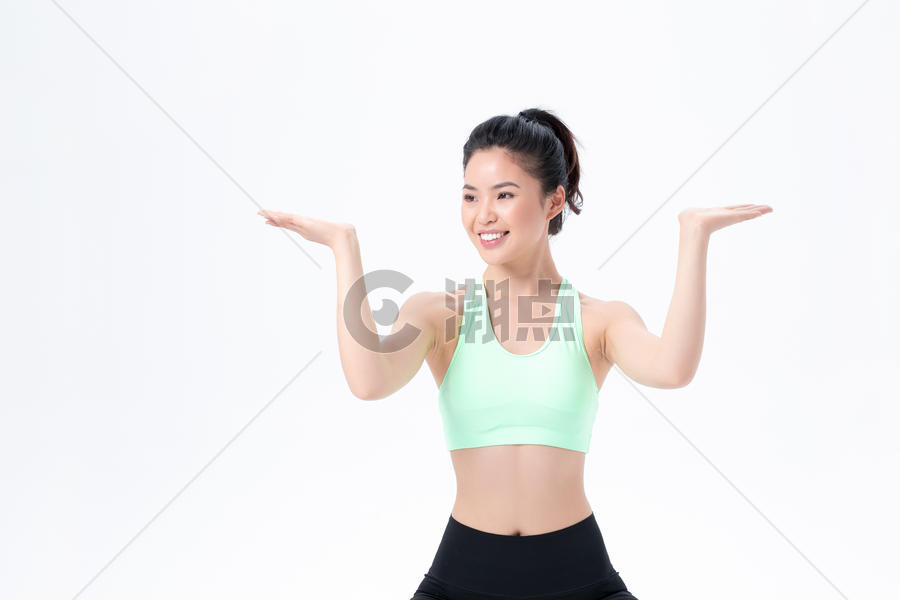 运动健身女性托举展示动作摄影图6501*4334图片素材免费下载-编号790900-潮点视频