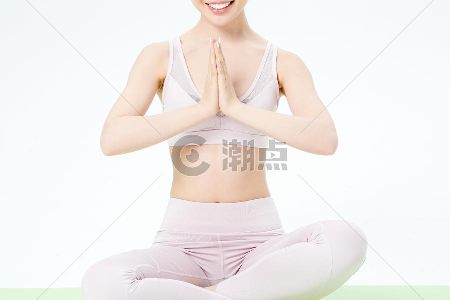 年轻女性瑜伽动作图片素材免费下载