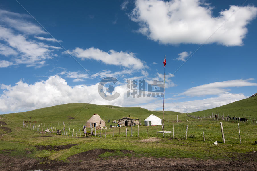 新疆天山牧场美景图片素材免费下载