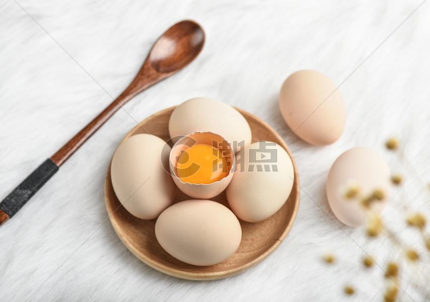 新鲜的土鸡蛋图片素材免费下载