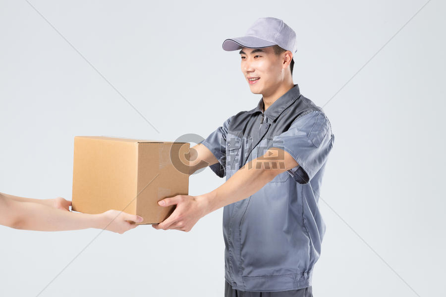 快递员送快递摄影图6117*4078图片素材免费下载-编号796497-潮点视频