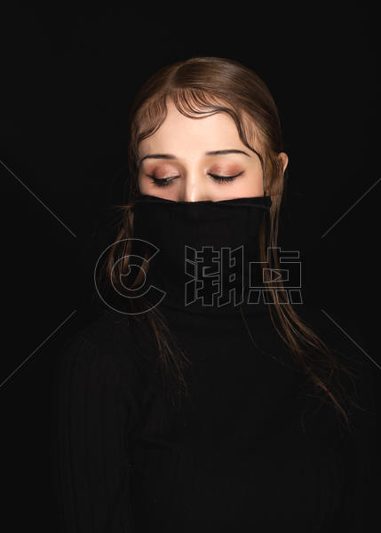 黑色暗调女性妆容情绪展示图片素材免费下载