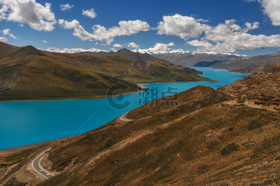 西藏山南地区羊卓雍错湖泊图片素材免费下载