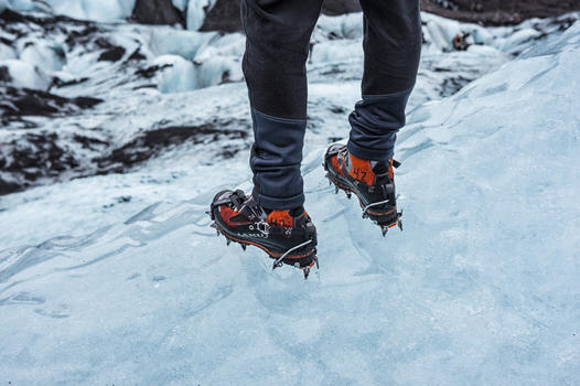 冰岛瓦特纳冰川徒步冰爪图片素材免费下载