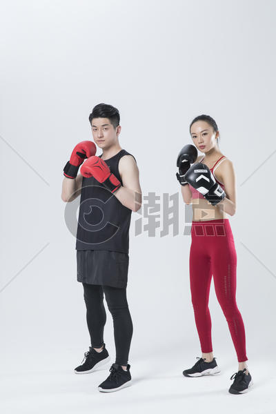 一起拳击的运动男女图片素材免费下载
