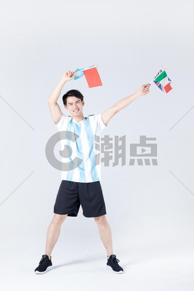运动世界杯男性人像手拿国旗图片素材免费下载
