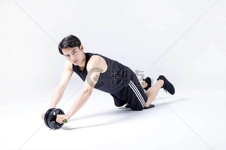 健身运动男性人像健腹器图片素材免费下载