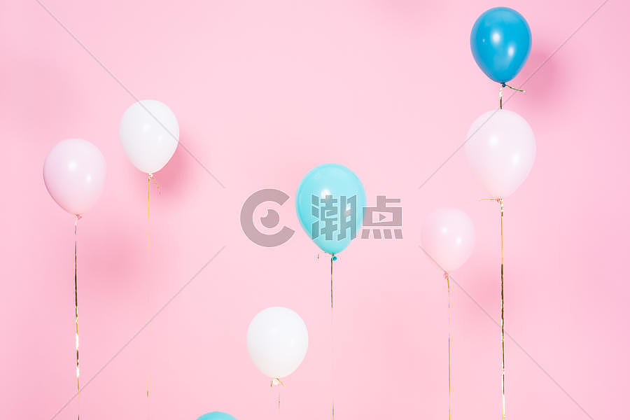 粉色背景上的气球图片素材免费下载