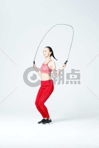 健身运动女性跳绳图片素材免费下载