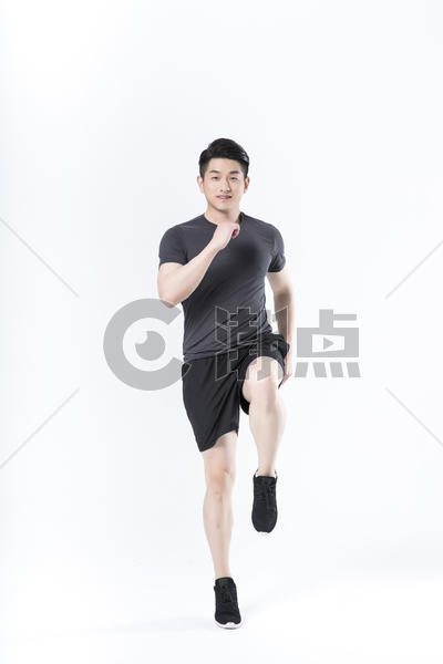 跑步的运动男性图片素材免费下载