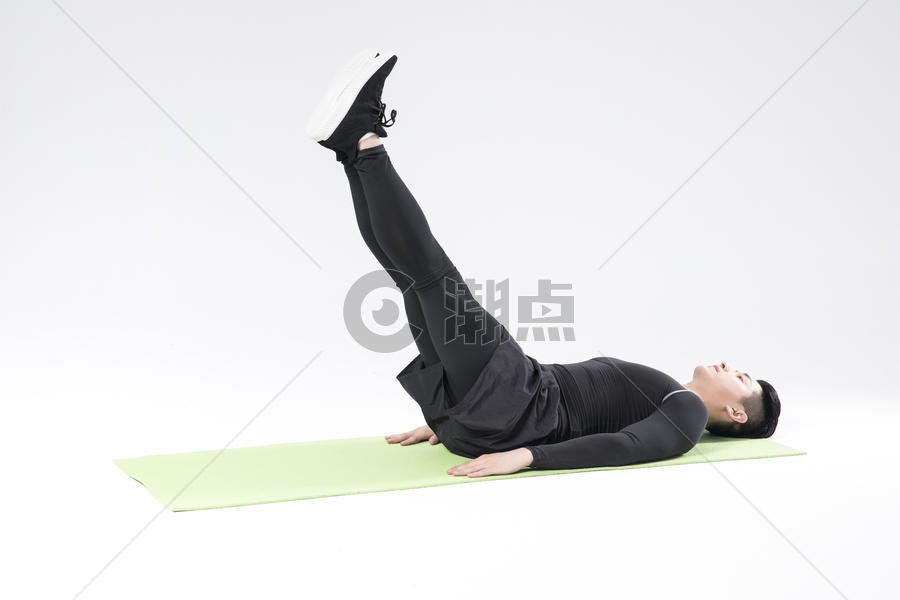 锻炼腹部的运动男性图片素材免费下载