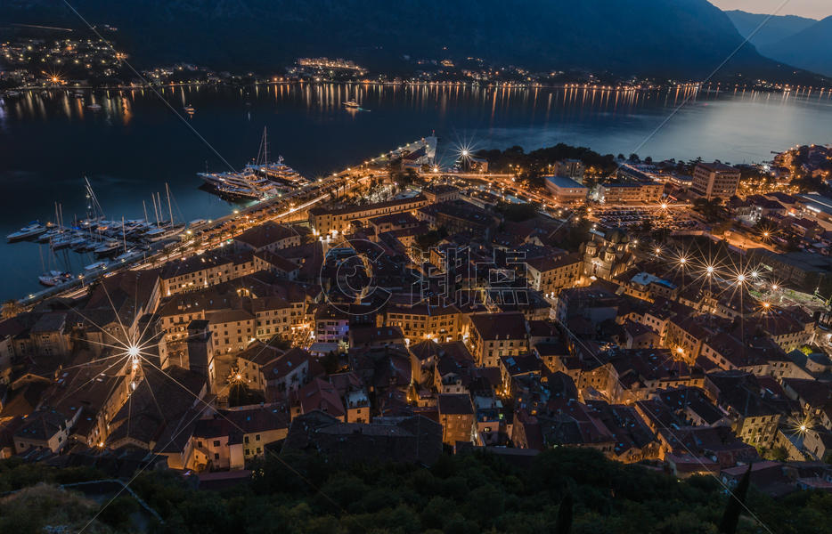 欧洲黑山共和国旅游名城科托尔夜景图片素材免费下载