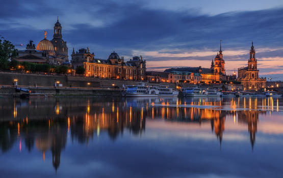 德国著名旅游城市德累斯顿夜景图片素材免费下载