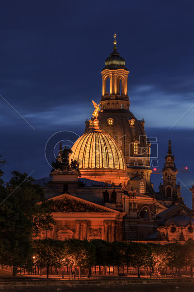 德国著名旅游城市德累斯顿夜景图片素材免费下载