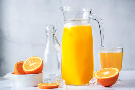 清爽纯天然夏季维生素鲜榨橙汁果汁图片素材免费下载