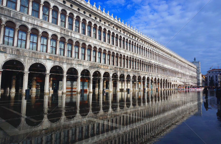 意大利威尼斯圣马可广场涨水城市风光图片素材免费下载