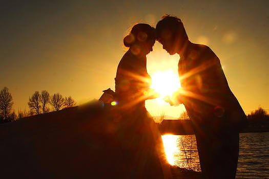 海边夕阳婚礼图片素材免费下载