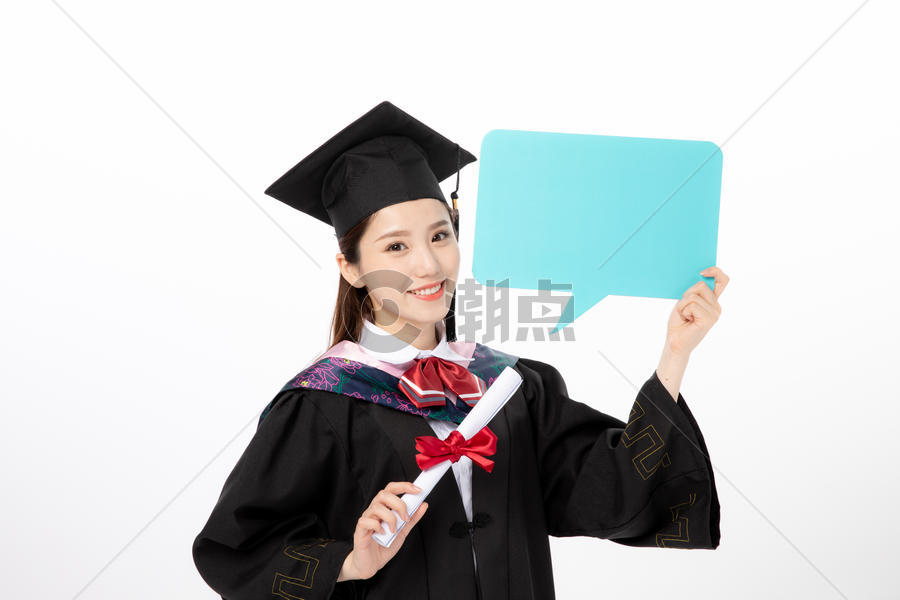 拿着蓝色气泡对话框的毕业生图片素材免费下载